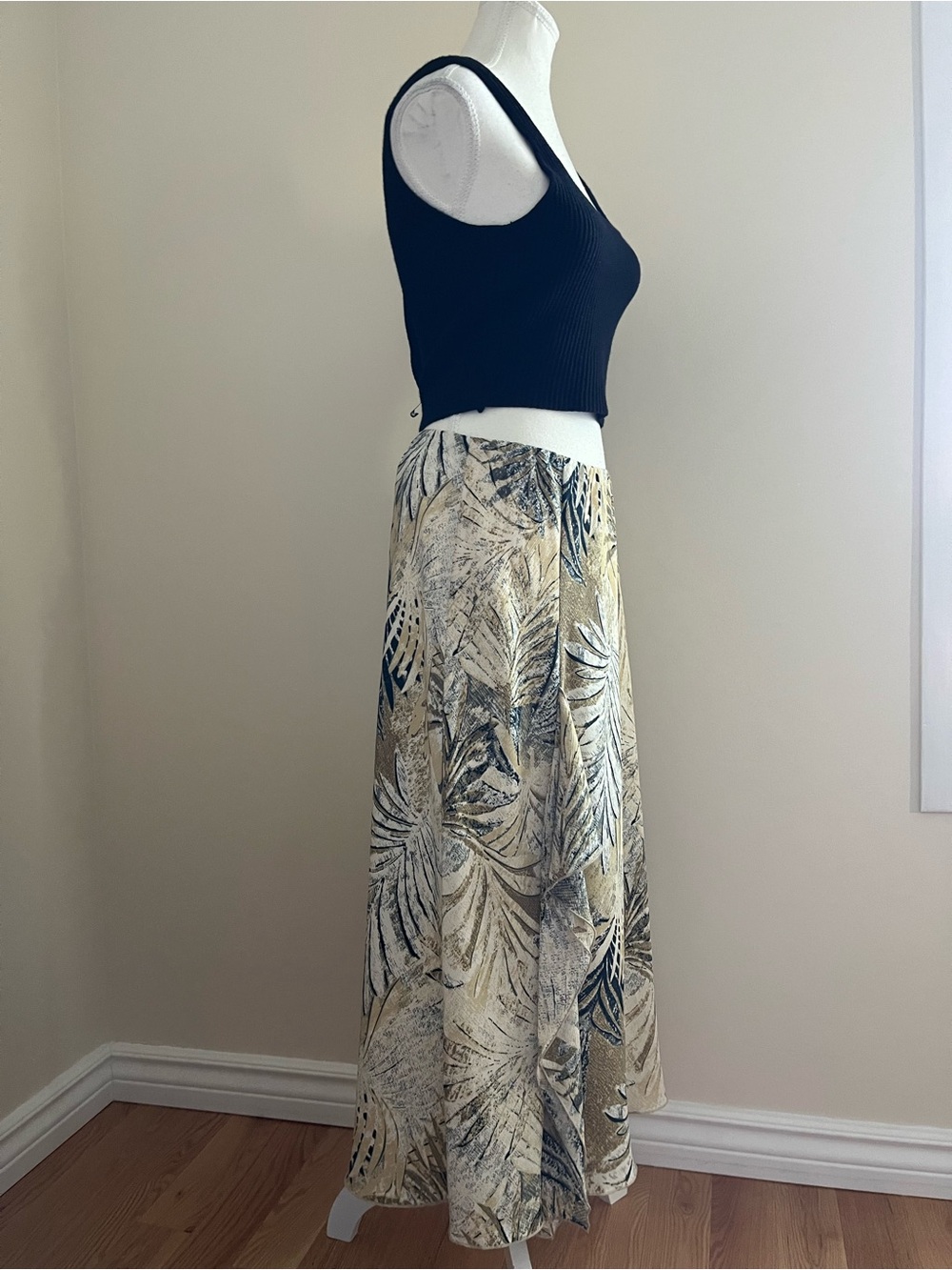Tropical Print Maxi Skirt in Beige, Cream & Black - Picture 3 of 8